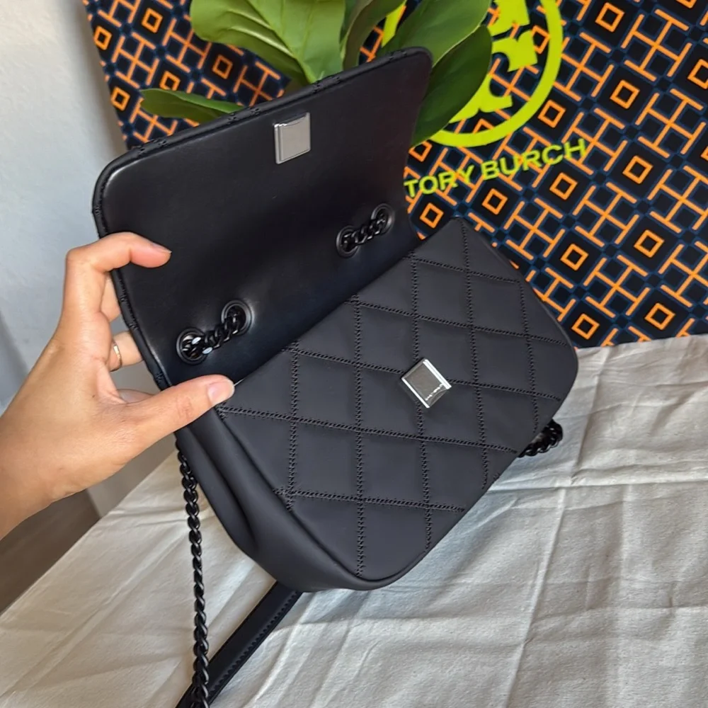 NWT , Tory Burch willa matte small shoulder Black Crossbody Bag